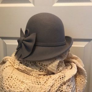 Grey Wool Cloche/Cinema Hat